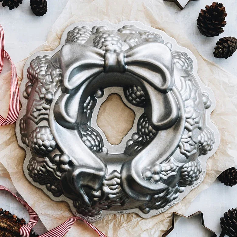 Nordic Ware Holiday Wreath Bundt Pan
