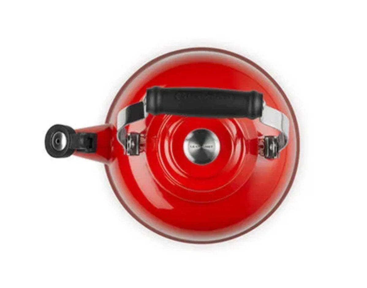 Le Creuset Classic Whistling Kettle 1.7 qt - Cerise