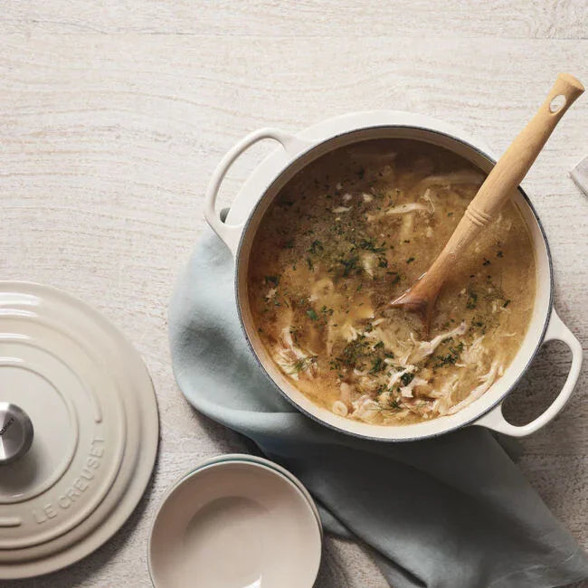 Le Creuset Signature Round Dutch Oven 5.5 qt - Meringue - Marcel’s Culinary Experience