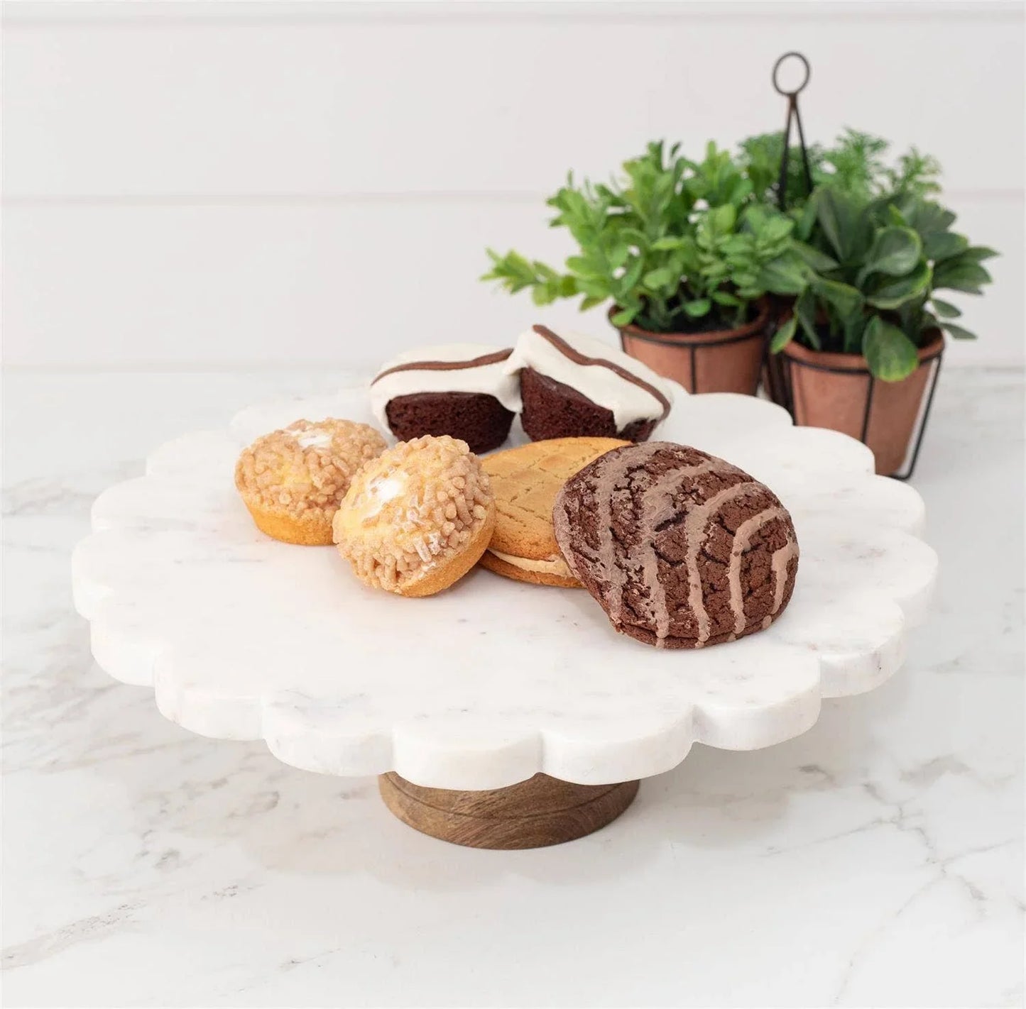 Scalloped Marble Cake Stand - Marcel’s Culinary Experience