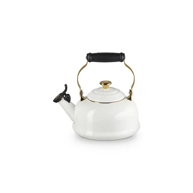 Le Creuset Classic Whistling Kettle 1.7 qt - White with Gold Knob