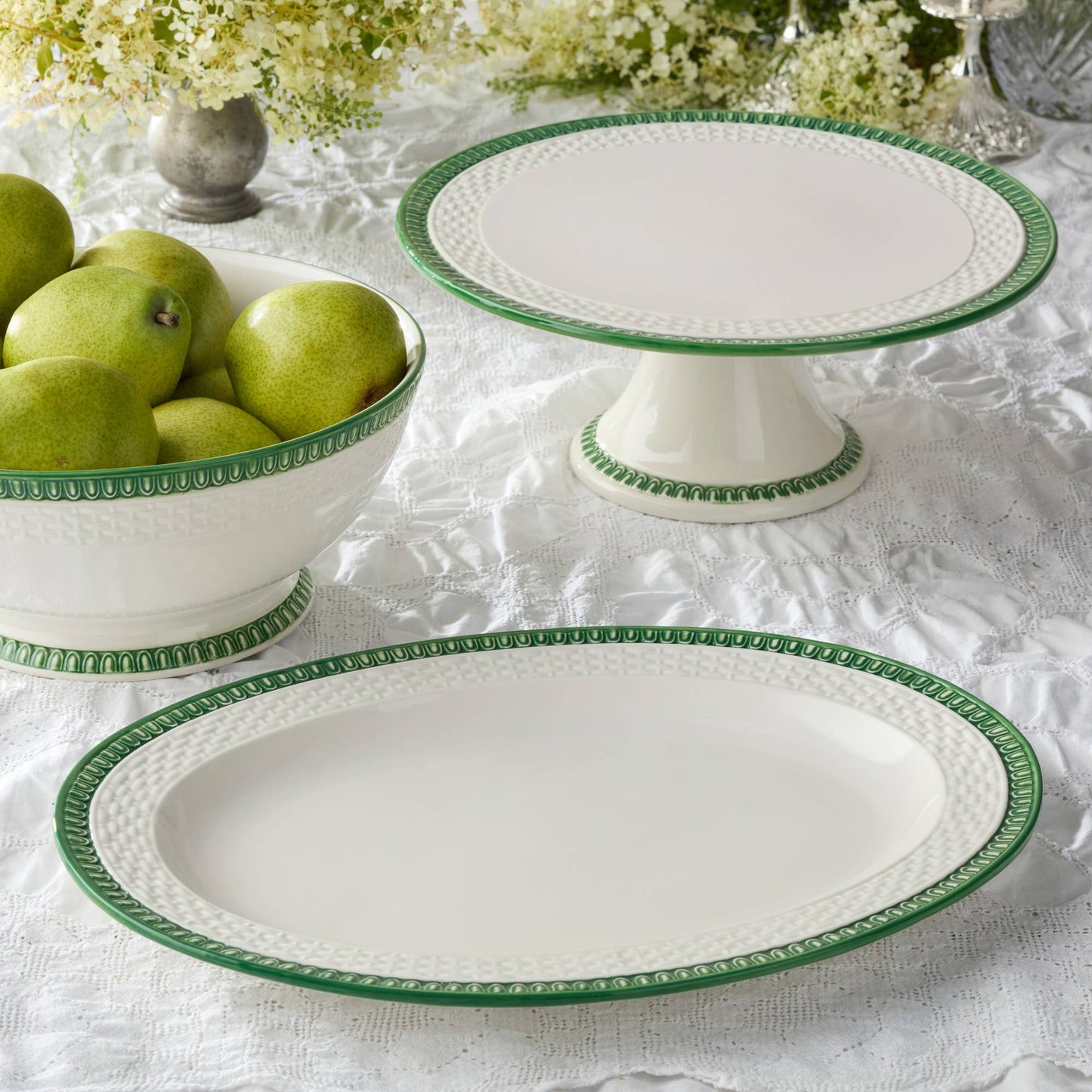 Le Jardin Embossed Rattan Footed Cake Plate