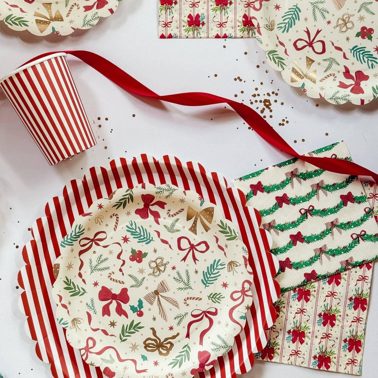 Ribbons & Cheer Bow Christmas Plates (12pcs) - Marcel’s Culinary Experience