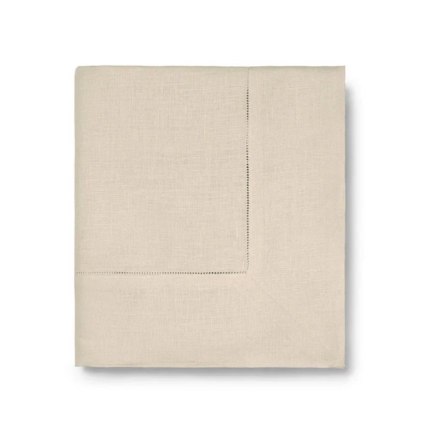 Sferra Linen Festival Rectangle Tablecloth 66x106" Oyster - Marcel’s Culinary Experience