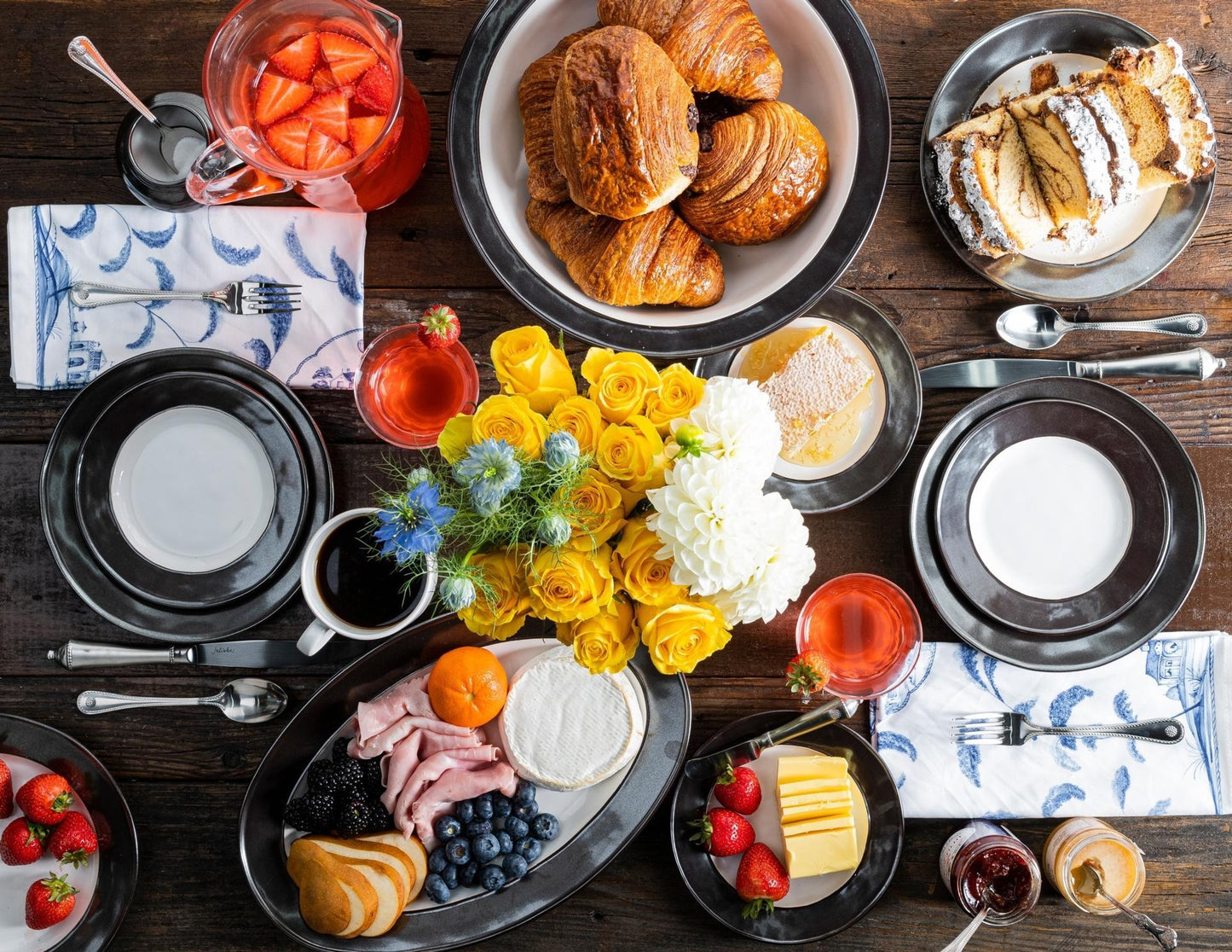 Juliska Emerson Dinner Plate - White/Pewter - Marcel’s Culinary Experience