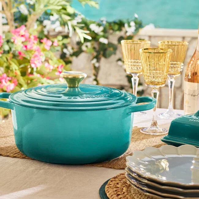LE CREUSET 24cm ターコイズ色 Le Creuset Signature Round Dutch Oven 5.5 Qt - Riviera Blue