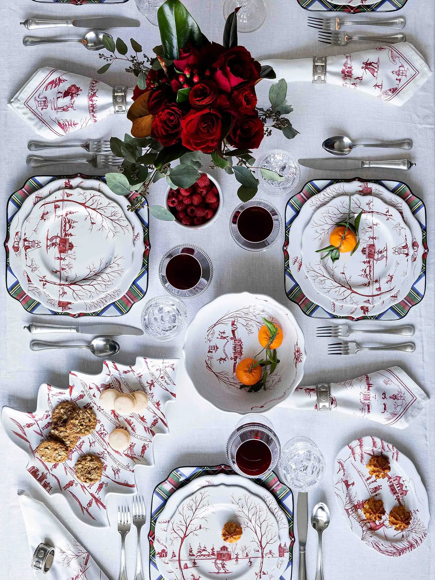 Juliska Country Estate Winter Frolic Comfort Bowl - Ruby