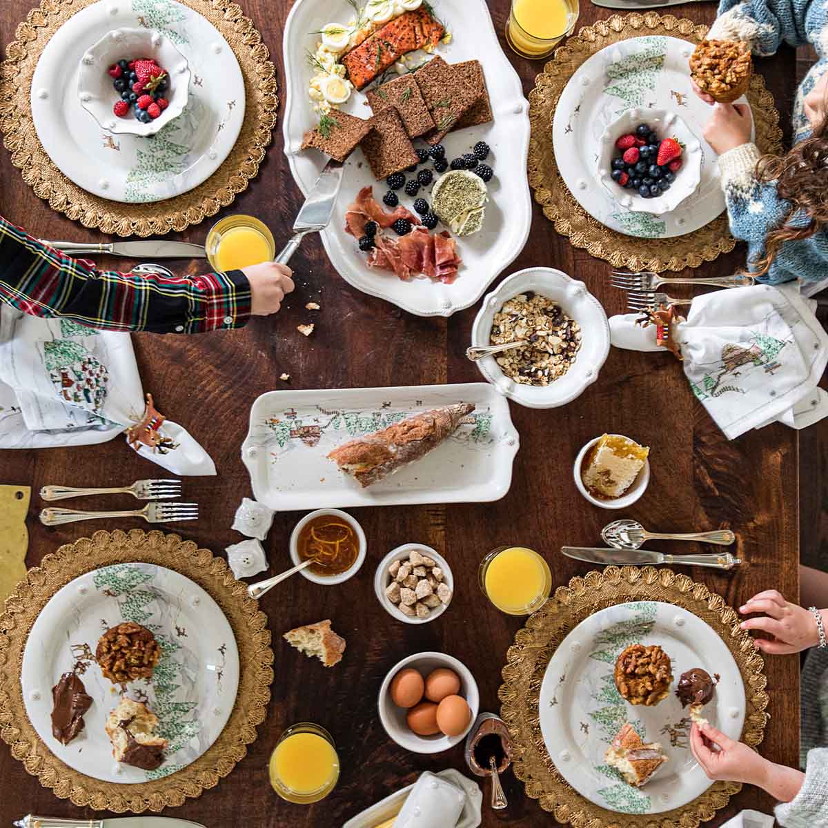 Juliska Berry & Thread North Pole Scalloped Dessert/Salad Plates set/4 - Marcel’s Culinary Experience