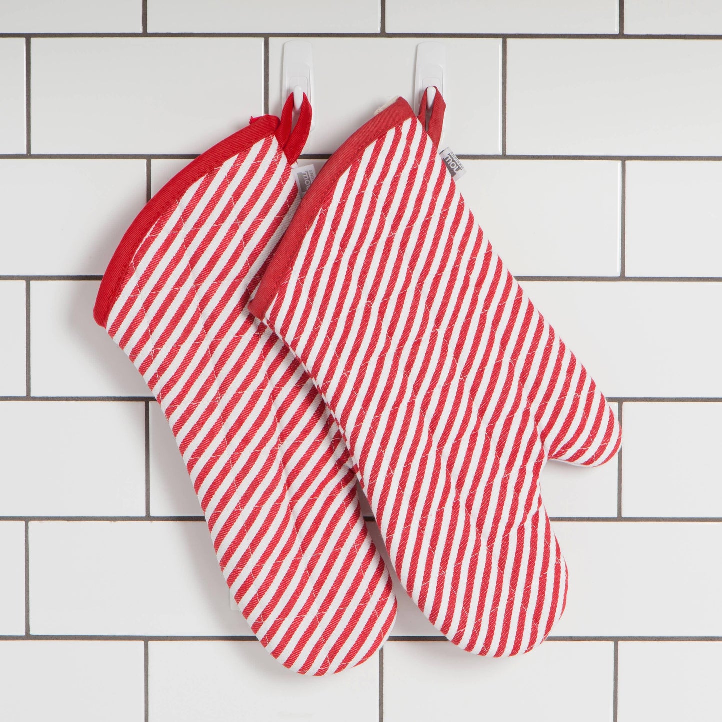 Superior Red Narrow Stripe Oven Mitt - Marcel’s Culinary Experience