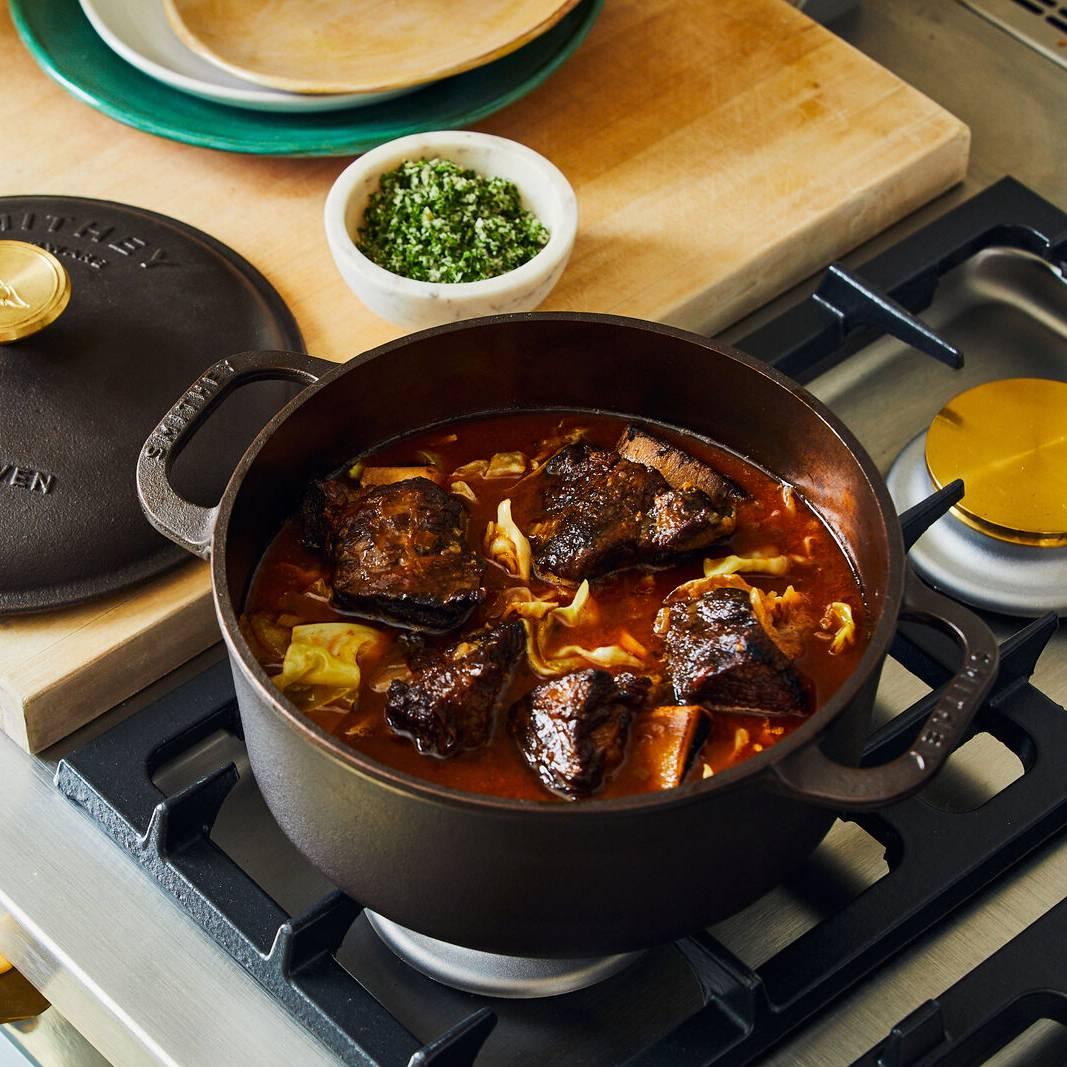 Smithey 3.5 Qt Cast Iron Dutch Oven | Hand-Forged Heirloom