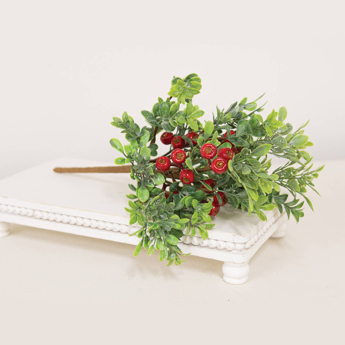 Frosted Boxwood & Gooseberry Spray, 14"