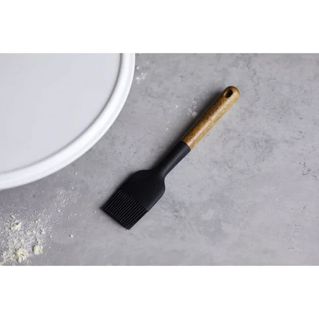 STAUB Silicone Pastry Brush with Acacia Wood Handle