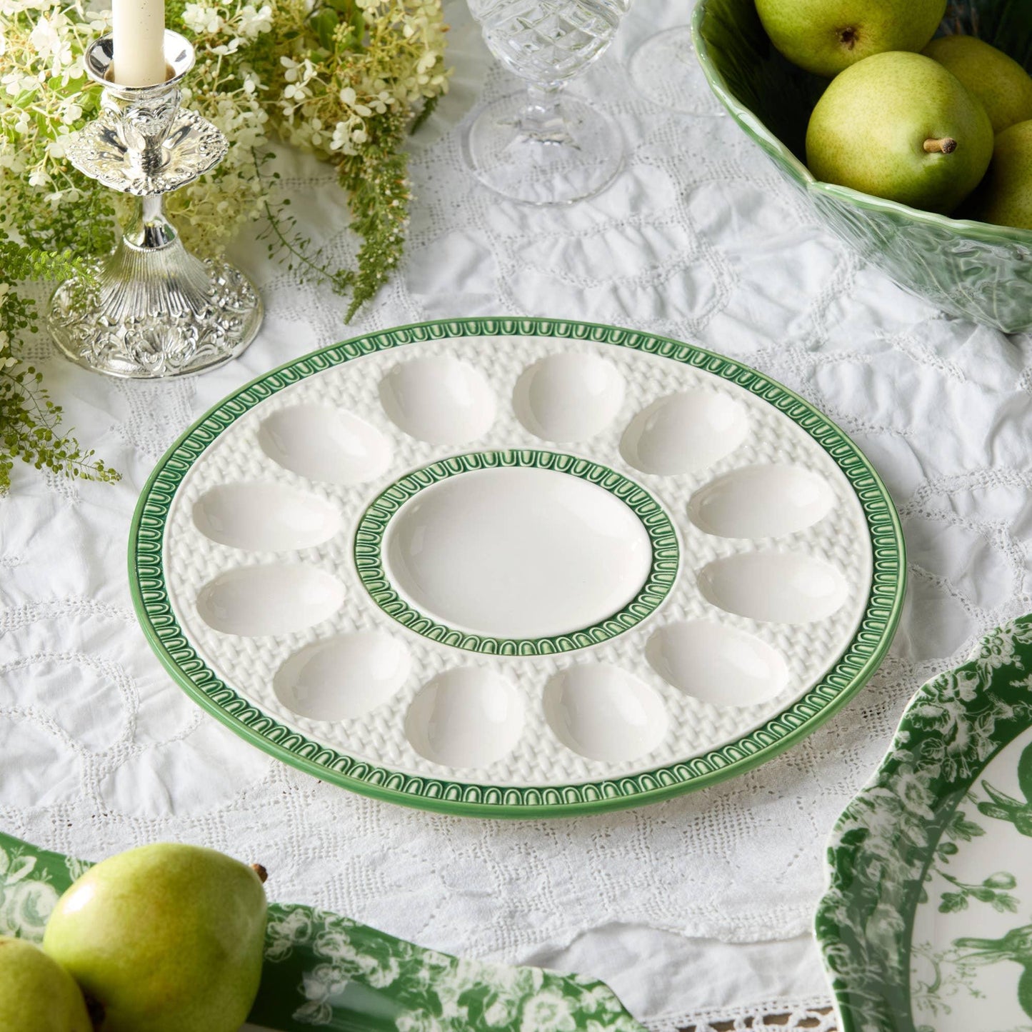 Le Jardin Embossed Rattan Egg Plate