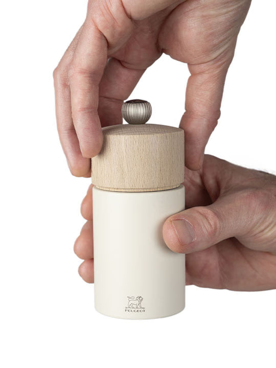 Peugeot Boreal Manual Salt Mill in Wood - 12 cm / 5 in