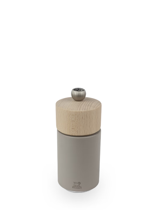 Peugeot Boreal Manual Salt Mill in Wood - 12 cm / 5 in