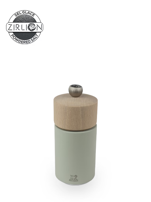 Peugeot Boreal Manual Salt Mill in Wood - 12 cm / 5 in