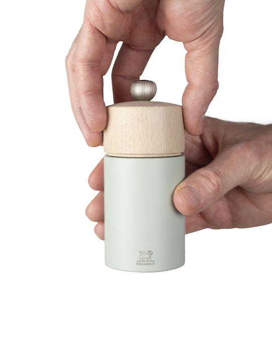 Peugeot Boreal Manual Salt Mill in Wood - 12 cm / 5 in