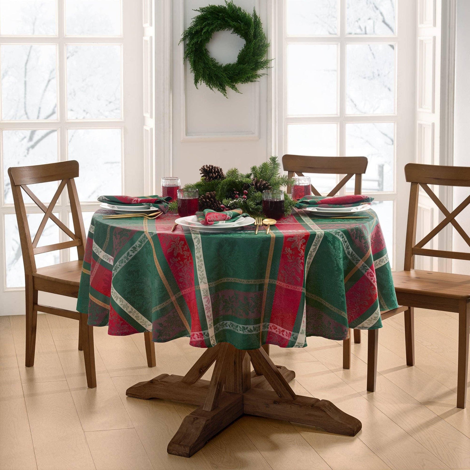 Merry and Festive Jacquard Tablecloth - Marcel’s Culinary Experience