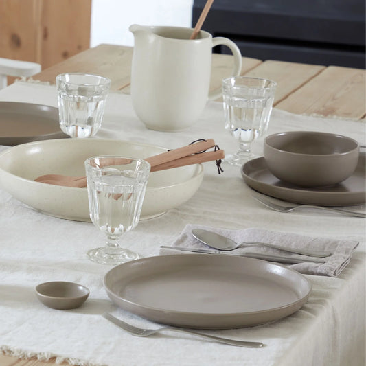 Pacifica Dinner Plate - Chestnut Brown