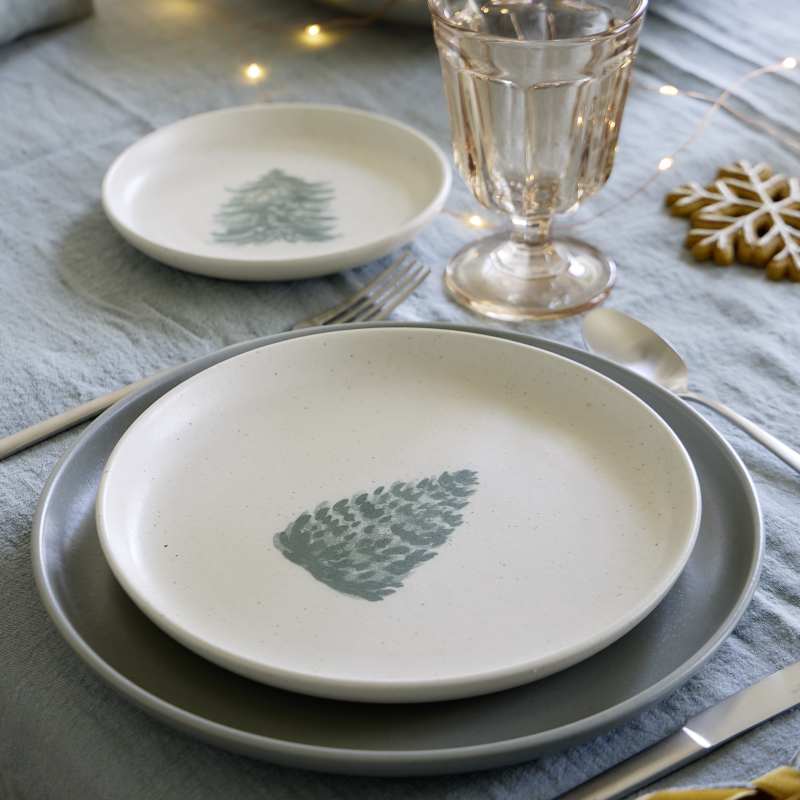 Costa Nova Pacifica Salad & Dessert Plates – Christmas Tree, Set of 4