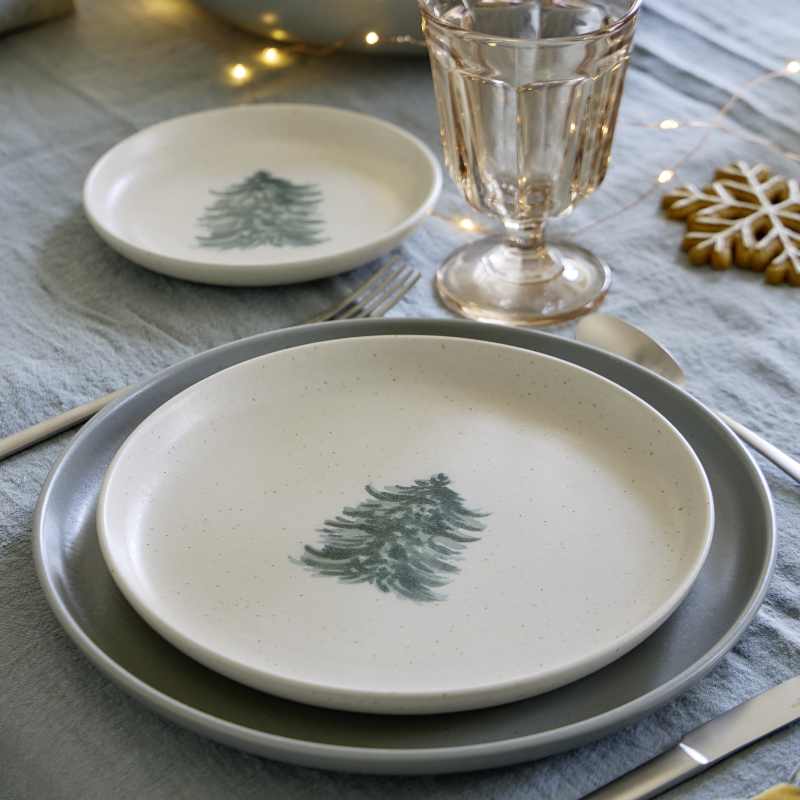 Costa Nova Pacifica Salad & Dessert Plates – Christmas Tree, Set of 4
