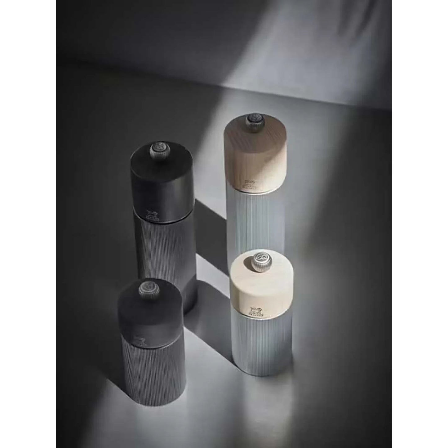 Peugeot Line Pepper Mill, Carbon Finish - 7"