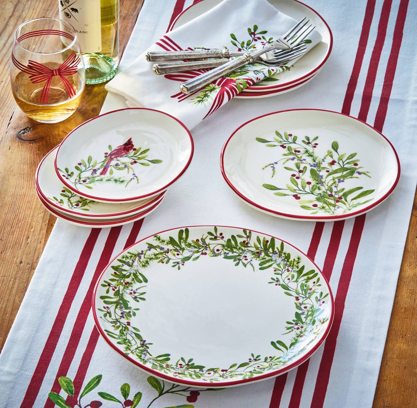 Winter Cardinal Appetizer Plate - Earthenware