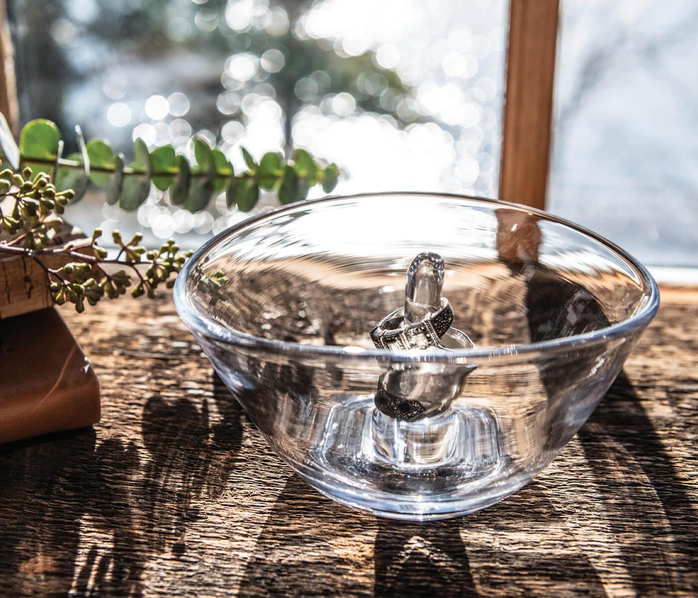 Simon Pearce Champlain Ring Holder - Marcel’s Culinary Experience