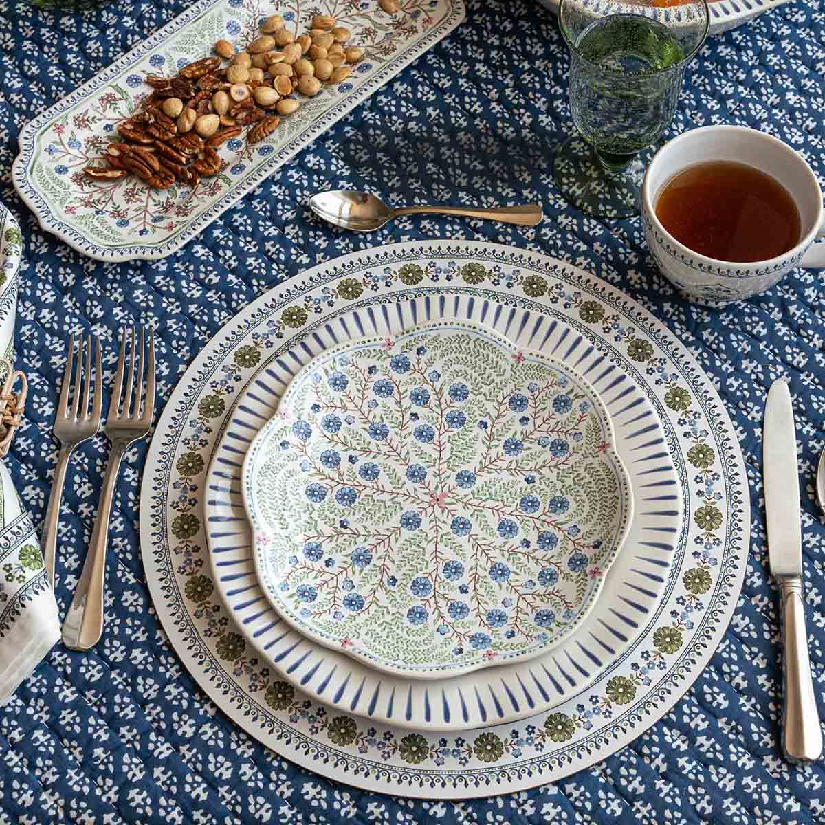 Juliska Villa Seville Scalloped Dessert/Salad Plate - Chambray