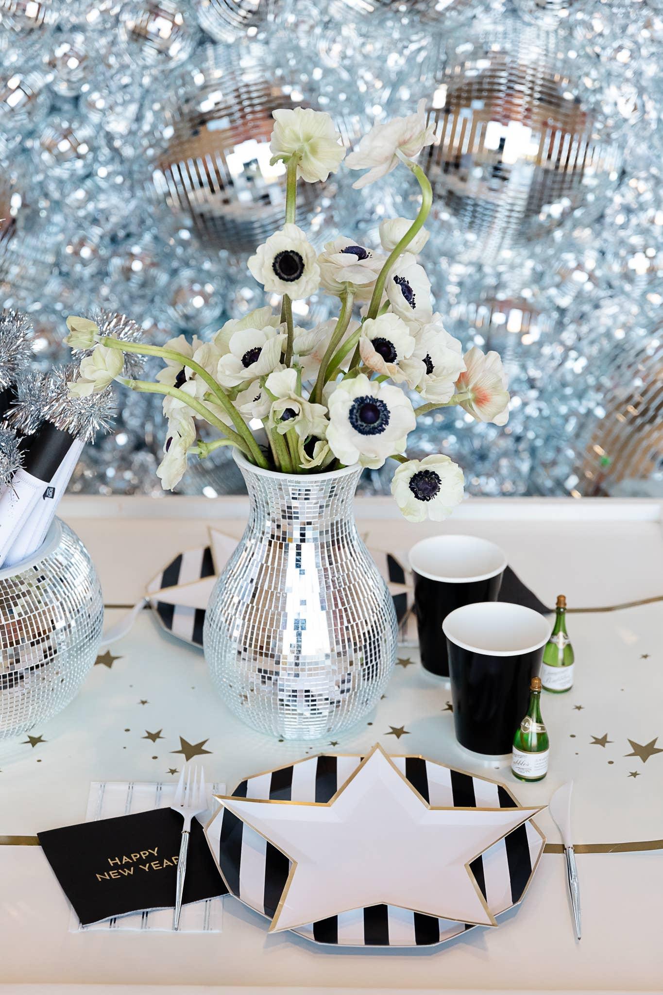 BLANC WHITE STAR SHAPED PLATES - Marcel’s Culinary Experience