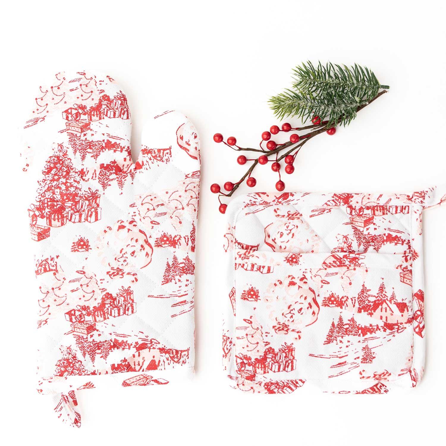 Santa Toile Oven Mitt Set - Marcel’s Culinary Experience