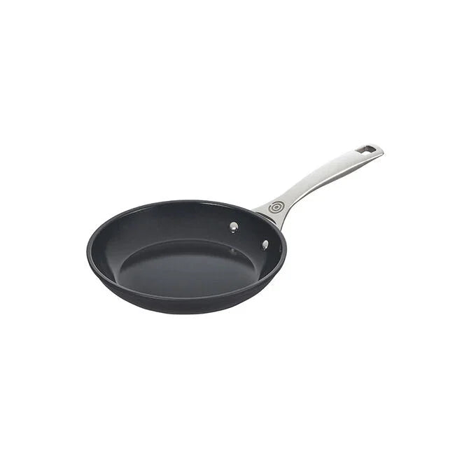 Le Creuset Essential Non-stick Ceramic Fry Pan 8" - Marcel’s Culinary Experience