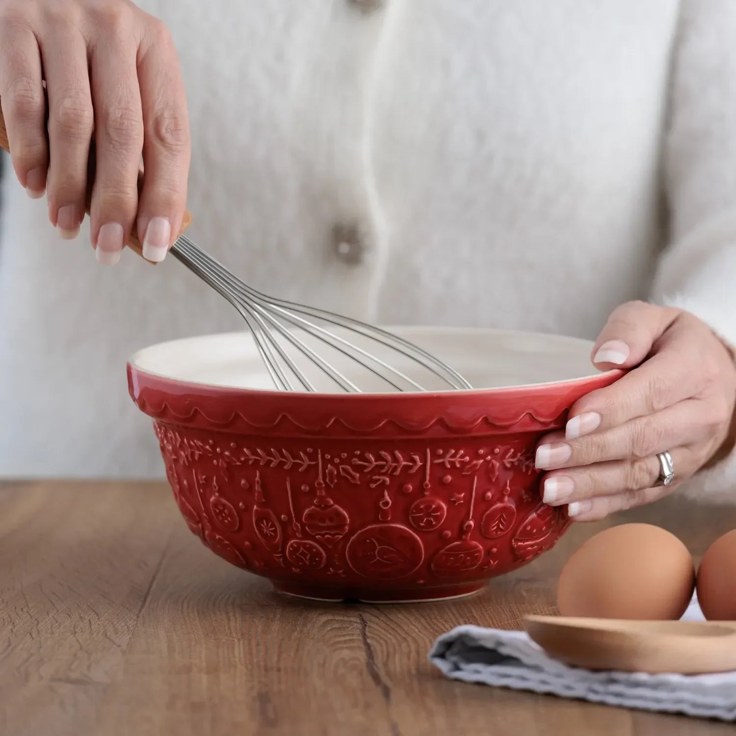 Mason Cash Deck the Halls S30 Red Mixing Bowl - Marcel’s Culinary Experience