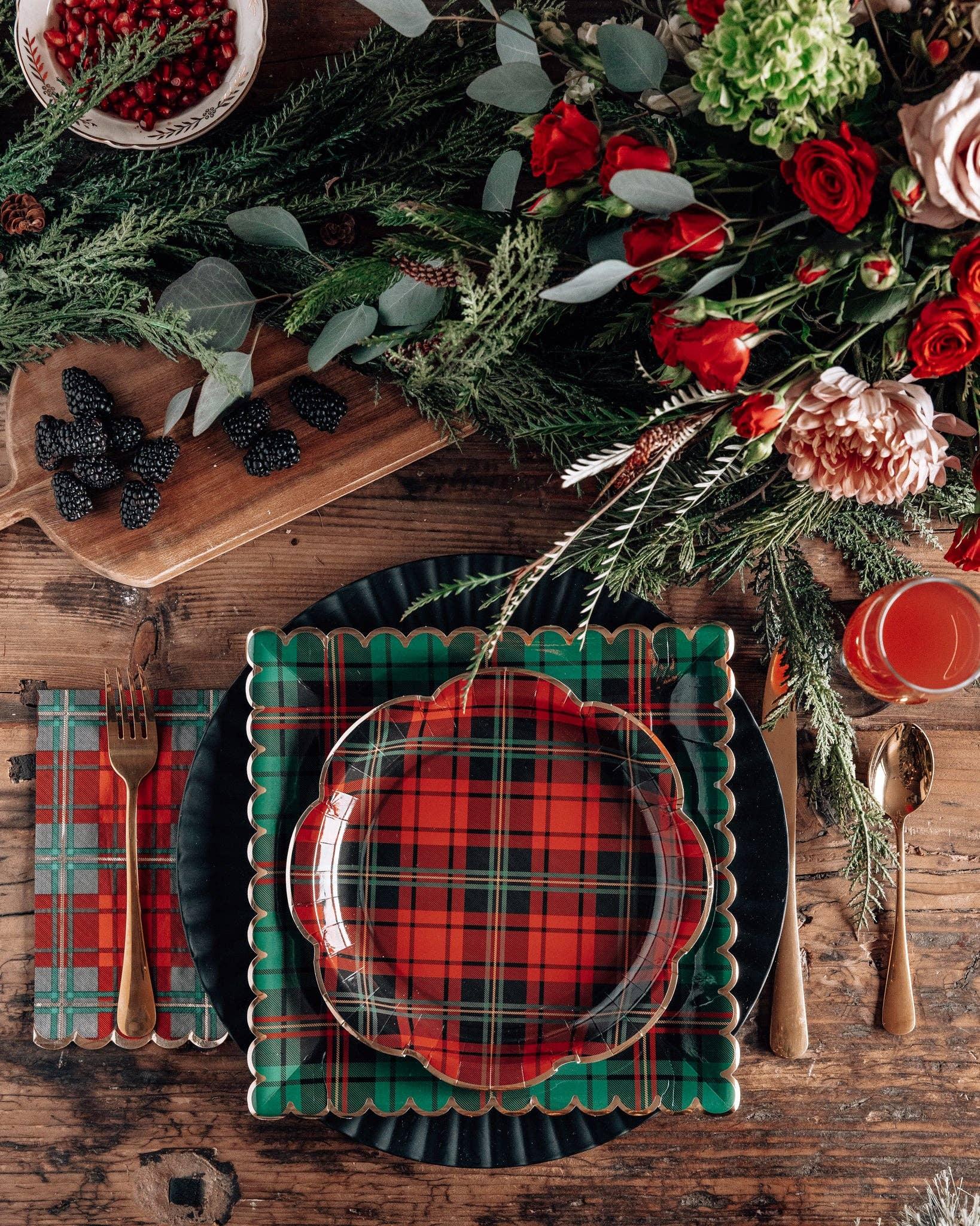 Red Christmas Plaid Round Scalloped Plate - Marcel’s Culinary Experience