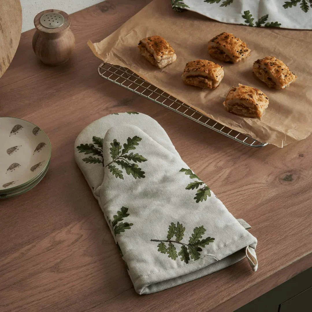 Sophie Allport Acorn & Oak Oven Mitt - Marcel’s Culinary Experience