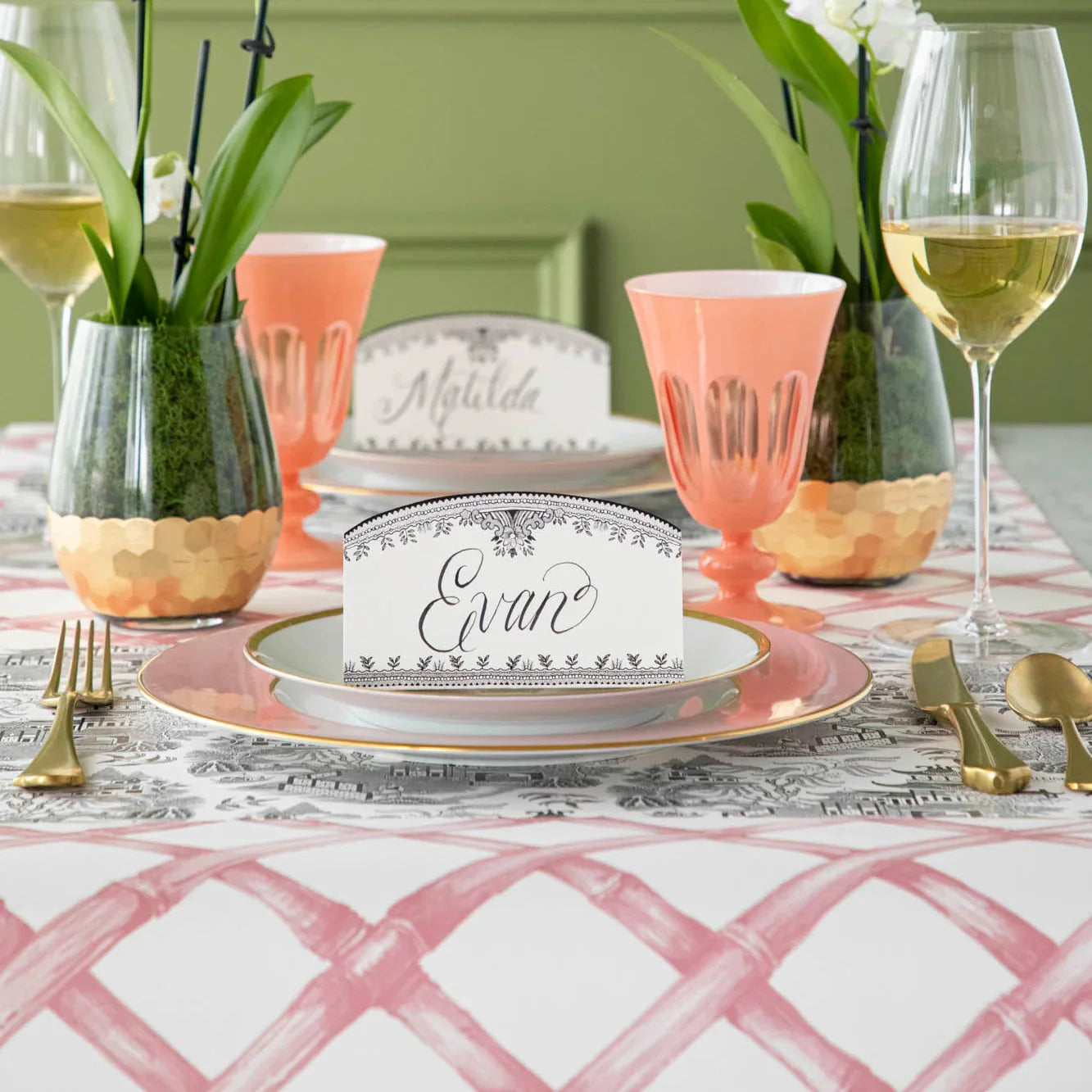 Hester & Cook Pink Lattice Paper Table Runner - 20" x 25'