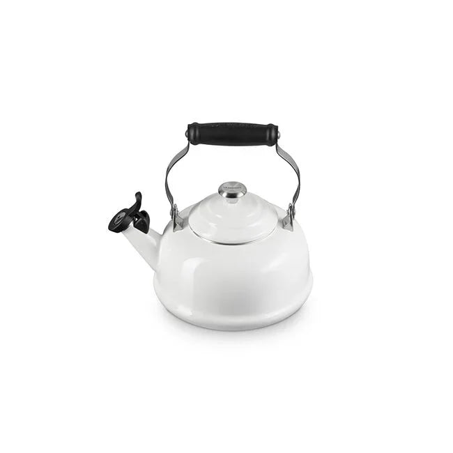 Le Creuset Classic Whistling Kettle 1.7qt - White