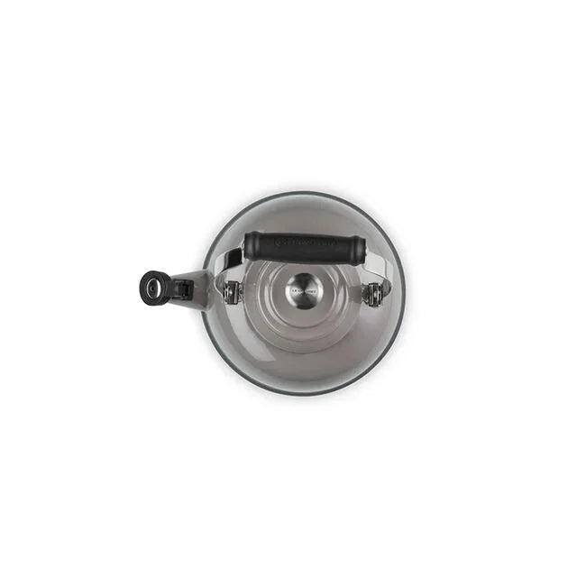 Le Creuset Classic Whistling Kettle 1.7 qt - Oyster