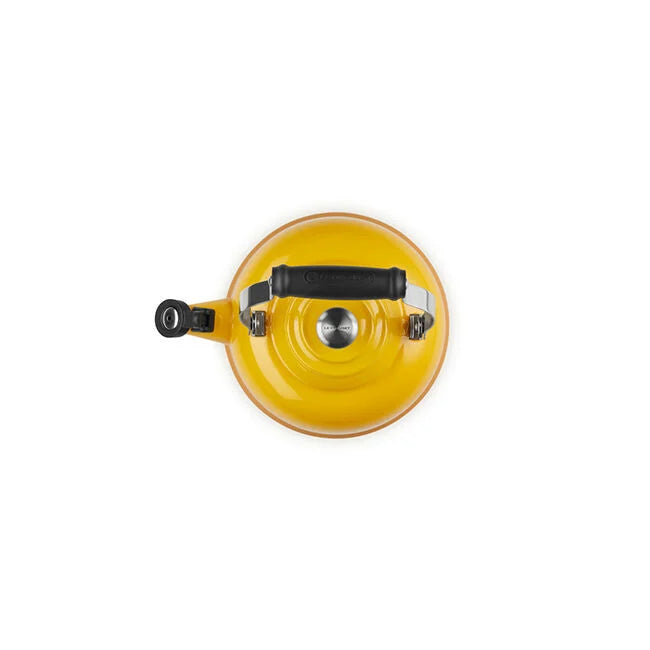 Le Creuset Classic Whistling Kettle - Nectar
