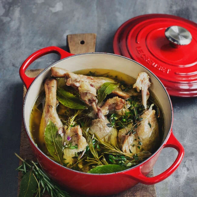 Le Creuset Signature Round Dutch Oven 4.5 qt - Cerise
