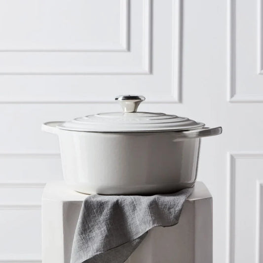 Le Creuset Signature Round Dutch Oven 5.5 qt - White