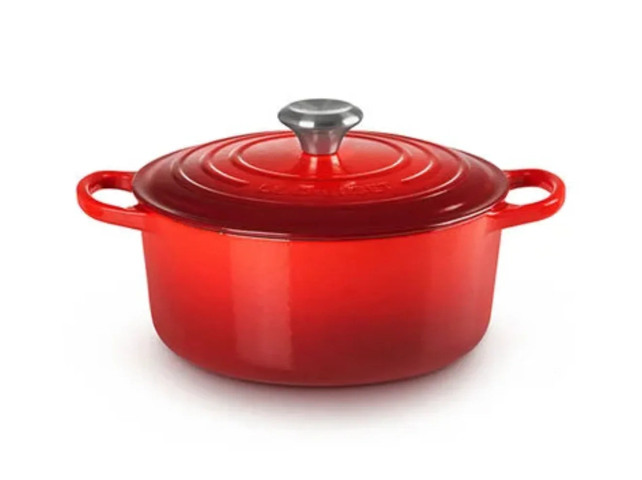 Le Creuset Signature Round Dutch Oven 4.5 qt - Cerise angle