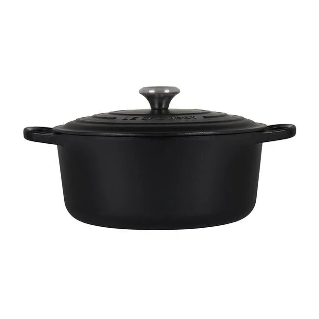 Le Creuset Signature Round Dutch Oven 7.25 qt - Licorice - Marcel’s Culinary Experience
