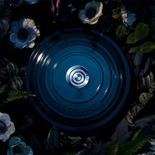 Le Creuset Signature Round Dutch Oven 5.5 Qt, Nuit