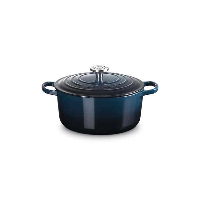 Le Creuset Signature Round Dutch Oven 5.5 Qt, Nuit