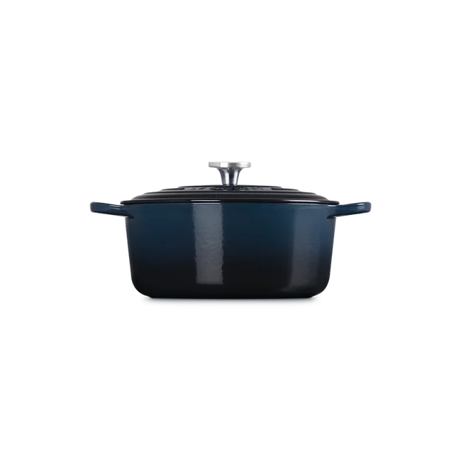 Le Creuset Signature Round Dutch Oven 7.25 Qt, Nuit