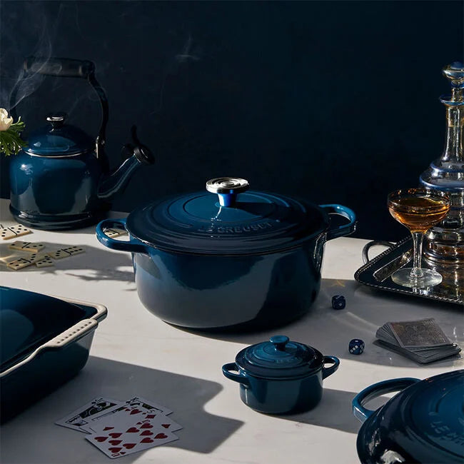 Le Creuset Signature Round Dutch Oven 5.5 Qt, Nuit