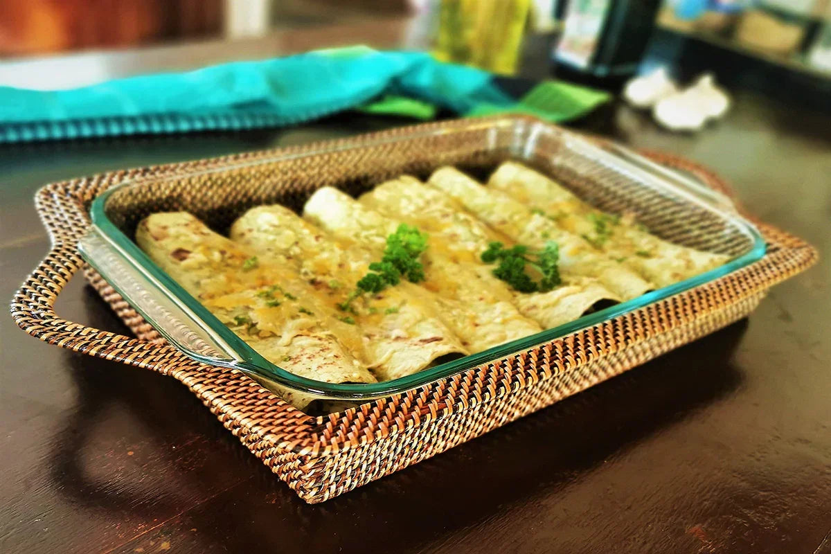 Calaisio Rectangular Casserole Basket with Pyrex Baker, 2Qt