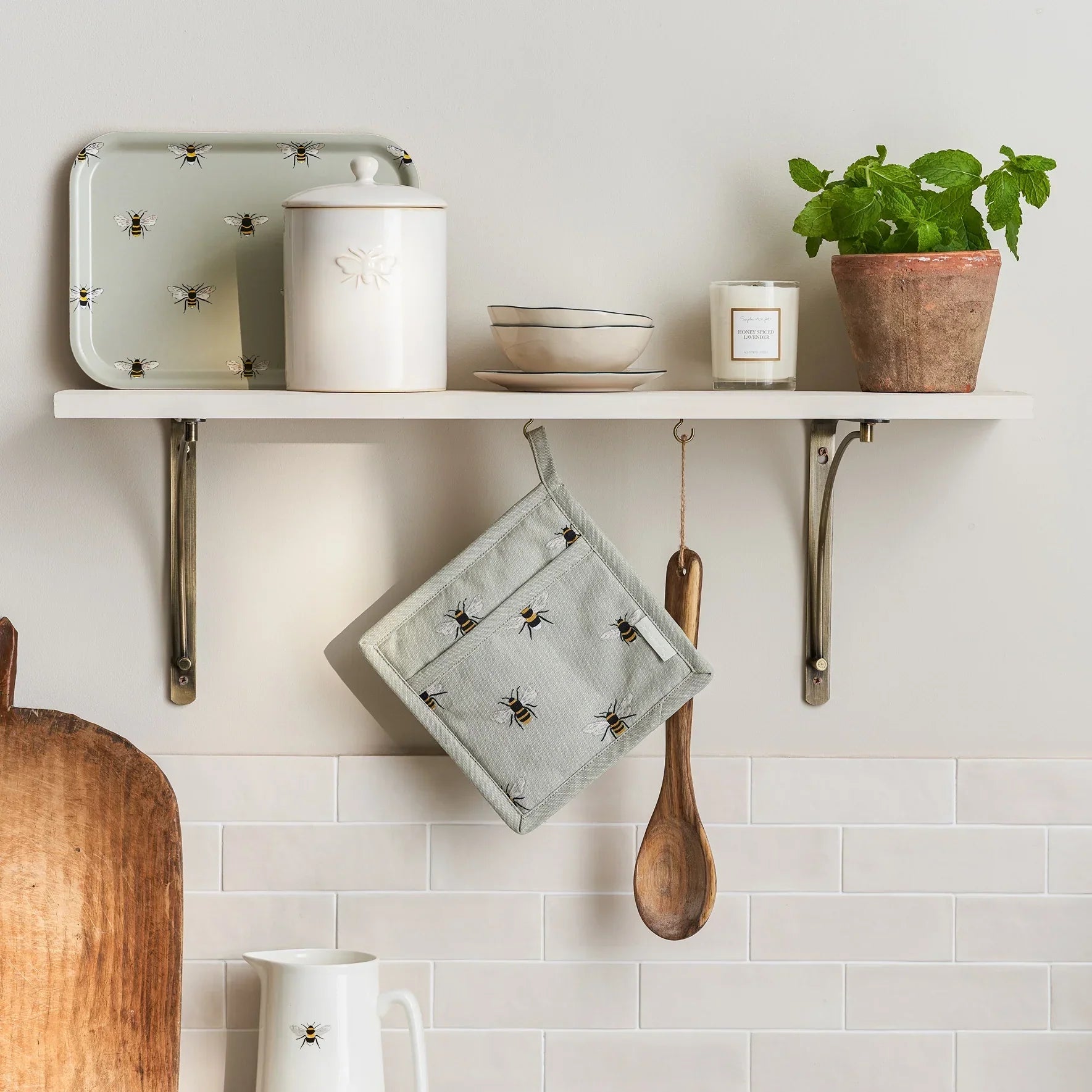 Sophie Allport Bees Pot Grab - Marcel’s Culinary Experience