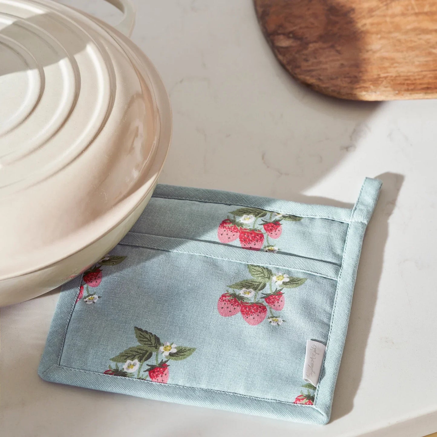 Sophie Allport Strawberries Blue Pot Grab - Marcel’s Culinary Experience